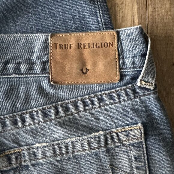 True Religion men’s Logan Relaxed Taper Size 31 Medium Wash Straight Leg - Picture 8 of 13